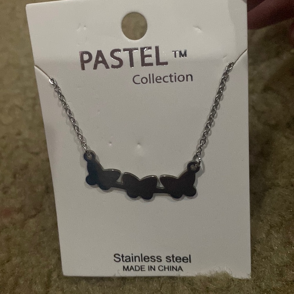 Stainless steel, 3- butterfly 🦋 necklace